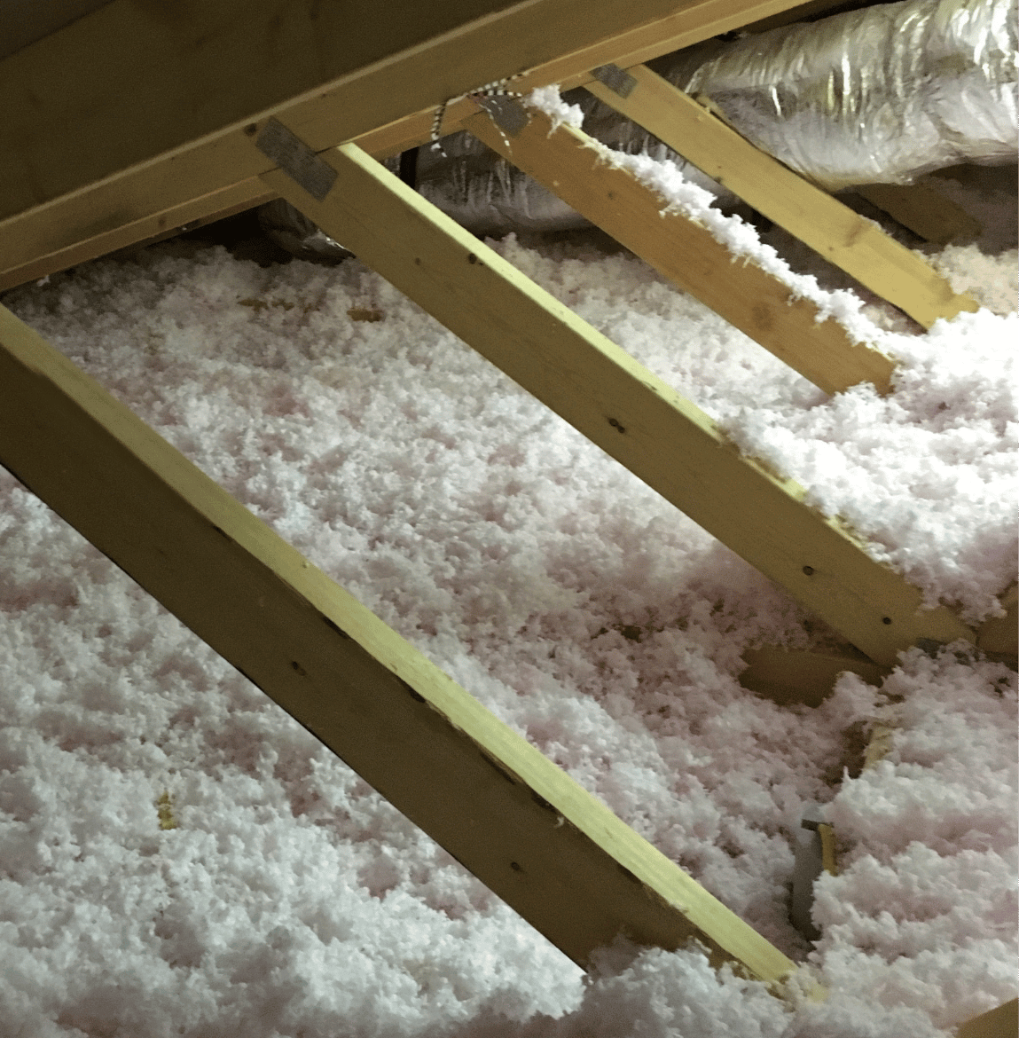 Pastatų šiltinimas biria pučiama vata